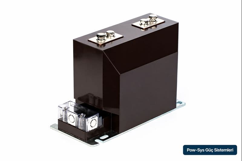 100/5 ve 300/5 gibi akım trafosu oranlarının karşılaştırmalı anlatıldığı teknik görsel